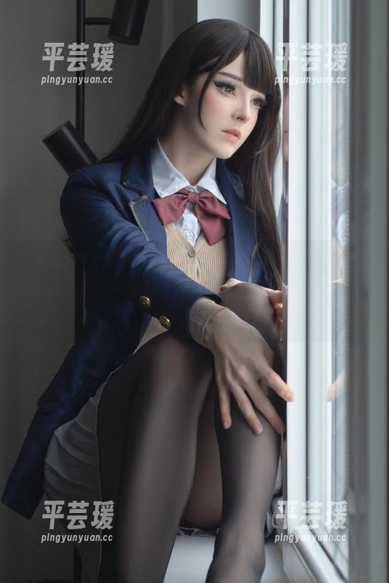 Candy Ball的兔女郎2B，不禁让我觉察到这一系列作品里有一种...说不清的吸引力。